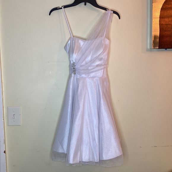 Size medium - Picture 2 of 4